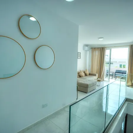 Duplex 2 Bedroom With Terrace Edag1-1 아파트 슬리에마