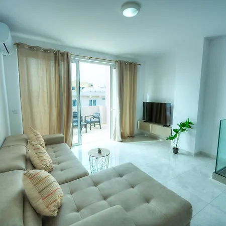 Duplex 2 Bedroom With Terrace Edag1-1 슬리에마