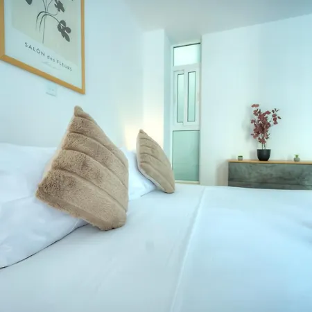 Duplex 2 Bedroom With Terrace Edag1-1